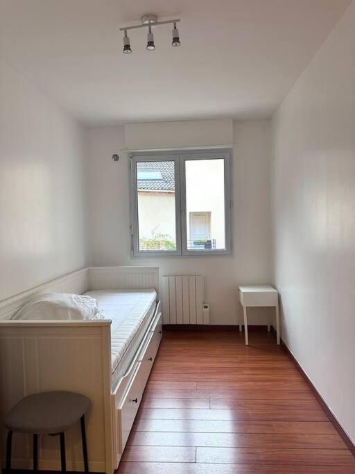 Appartement F3, 2 Chambres Ivry-sur-Seine Dış mekan fotoğraf